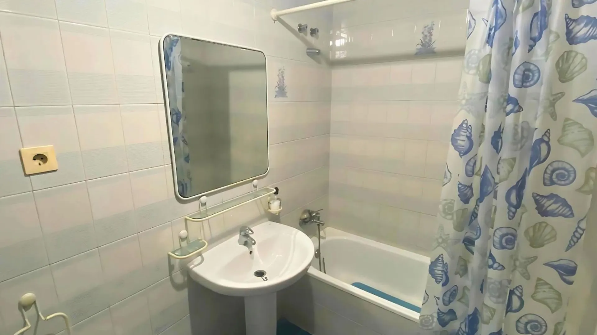 Casa Moreno Authentic Charm And Comfort In Velez-Malaga